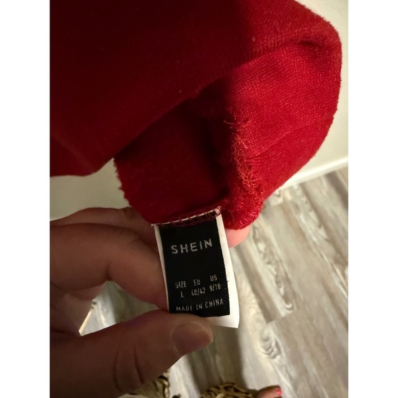 Womens Red Long Sleeve Pullover Fringe Trim Sweatshirt Size L - Picture 3 of 3